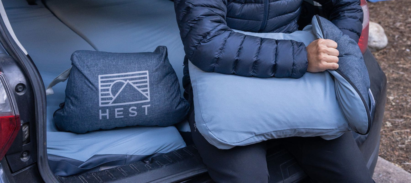 HEST Pillow folding into itself